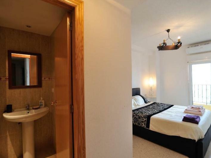 First Line Apartment *